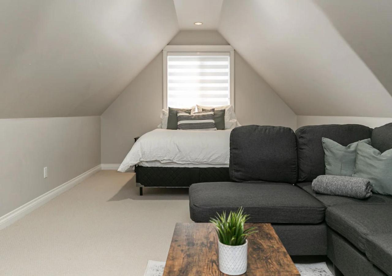 Bellamy Manor Large Home With 5Beds! In Langford Victoria Exteriör bild