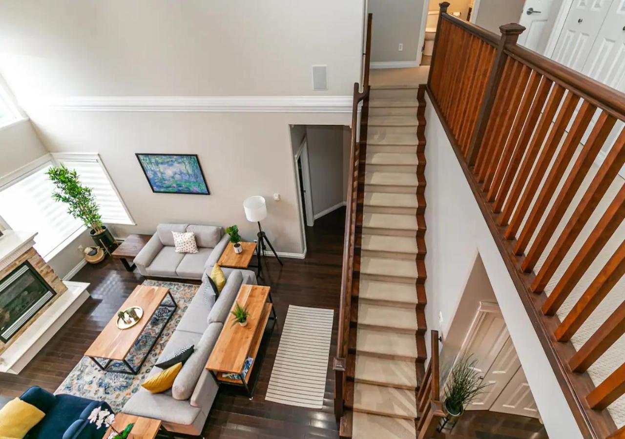 Bellamy Manor Large Home With 5Beds! In Langford Victoria Exteriör bild